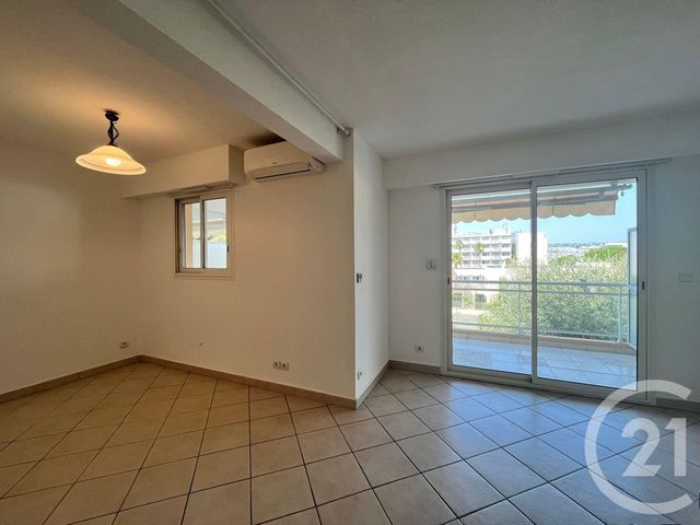 Appartement F1 à louer JUAN LES PINS