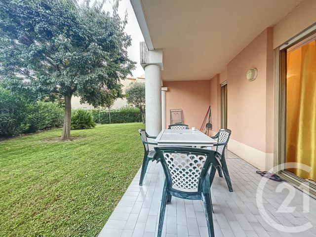 Appartement F2 à vendre - 2 pièces - 40 m2 - Le Golfe Juan - 06 - PROVENCE-ALPES-COTE-D-AZUR