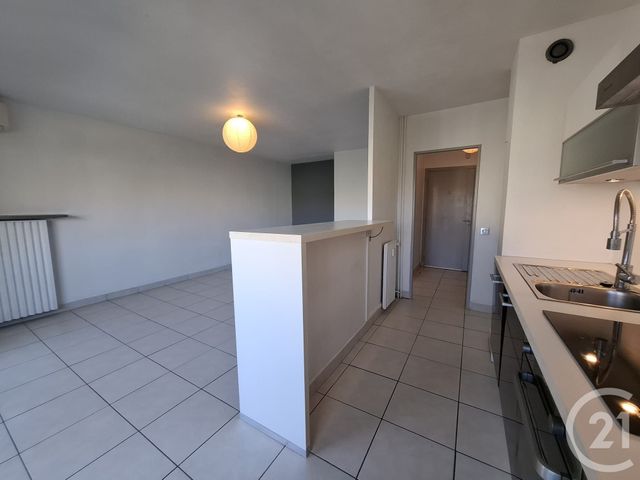 Appartement T3 &agrave; louer - 3 pi&egrave;ces - 63,89 m2 - Vallauris - 06 - PROVENCE-ALPES-COTE-D-AZUR