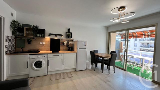 Appartement F1 à louer - 1 pièce - 25,73 m2 - Juan Les Pins - 06 - PROVENCE-ALPES-COTE-D-AZUR