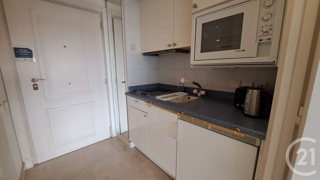 Appartement T1 à louer - 1 pièce - 25,15 m2 - Le Golfe Juan - 06 - PROVENCE-ALPES-COTE-D-AZUR