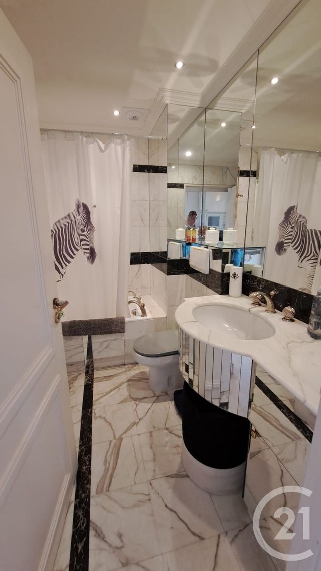 Appartement T1 à louer - 1 pièce - 25,15 m2 - Le Golfe Juan - 06 - PROVENCE-ALPES-COTE-D-AZUR