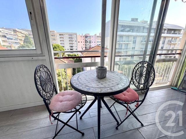 Appartement F2 à vendre JUAN LES PINS