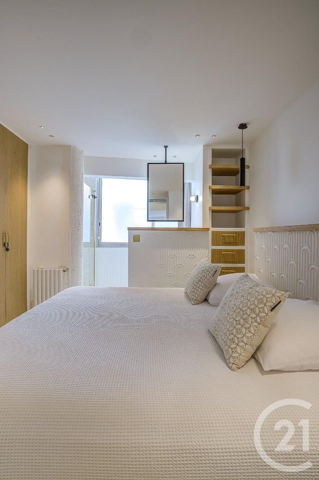 Afficher la photo en grand Appartement F4 à vendre - 4 pièces - 100 m2 - Juan Les Pins - 06 - PROVENCE-ALPES-COTE-D-AZUR