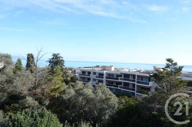 Appartement F2 bis à vendre - 3 pièces - 75,72 m2 - Antibes - 06 - PROVENCE-ALPES-COTE-D-AZUR