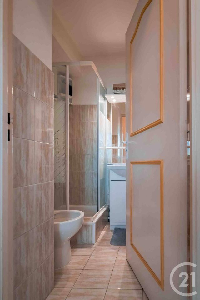 Appartement F2 à louer - 2 pièces - 33,59 m2 - Antibes - 06 - PROVENCE-ALPES-COTE-D-AZUR