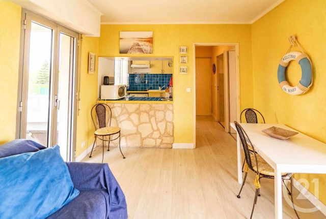 Appartement F2 à louer - 2 pièces - 33,59 m2 - Antibes - 06 - PROVENCE-ALPES-COTE-D-AZUR