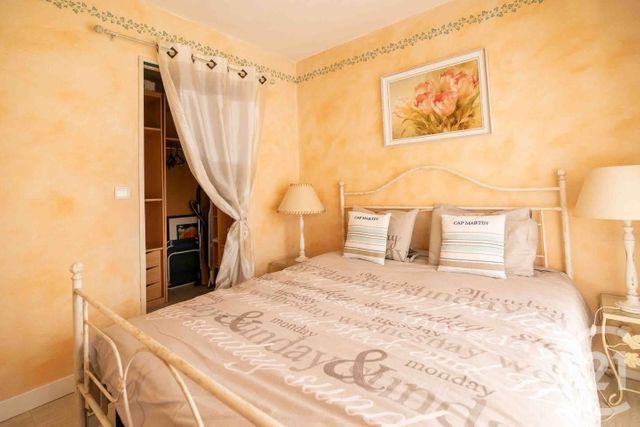 Appartement F2 à louer - 2 pièces - 33,59 m2 - Antibes - 06 - PROVENCE-ALPES-COTE-D-AZUR