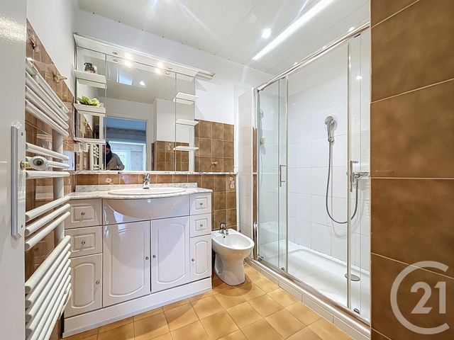 Appartement F3 à vendre - 3 pièces - 67,85 m2 - Antibes - 06 - PROVENCE-ALPES-COTE-D-AZUR