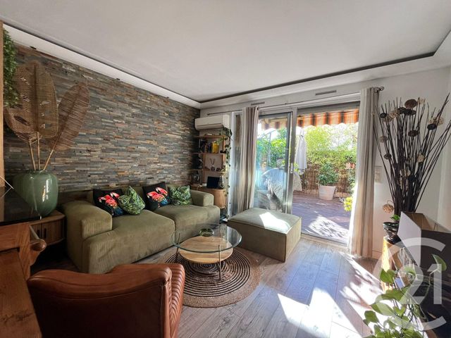 Appartement F1 Bis à louer MANDELIEU LA NAPOULE