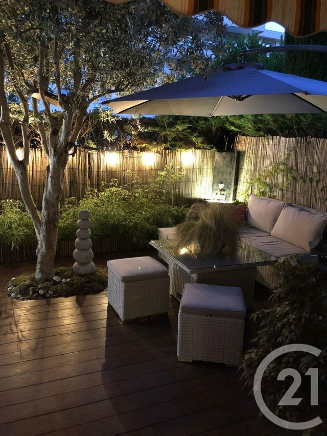 Afficher la photo en grand Appartement F1 bis à louer - 2 pièces - 33,30 m2 - Mandelieu La Napoule - 06 - PROVENCE-ALPES-COTE-D-AZUR