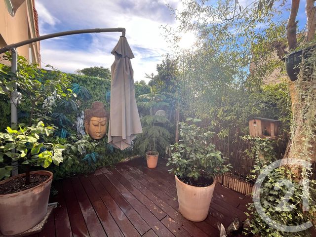 Afficher la photo en grand Appartement F1 bis à louer - 2 pièces - 33,30 m2 - Mandelieu La Napoule - 06 - PROVENCE-ALPES-COTE-D-AZUR