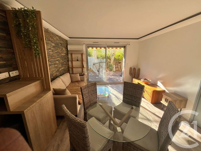 Appartement F1 Bis à louer MANDELIEU LA NAPOULE