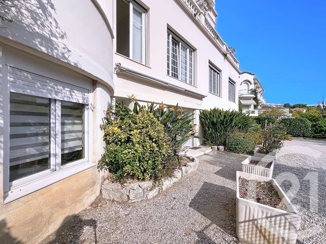 Appartement F2 à vendre - 2 pièces - 47,61 m2 - Juan Les Pins - 06 - PROVENCE-ALPES-COTE-D-AZUR