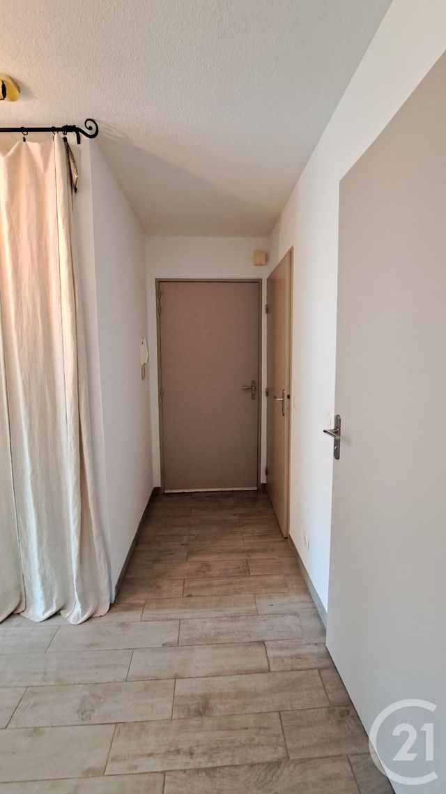 Appartement T3 à louer - 3 pièces - 50,60 m2 - Valbonne - 06 - PROVENCE-ALPES-COTE-D-AZUR