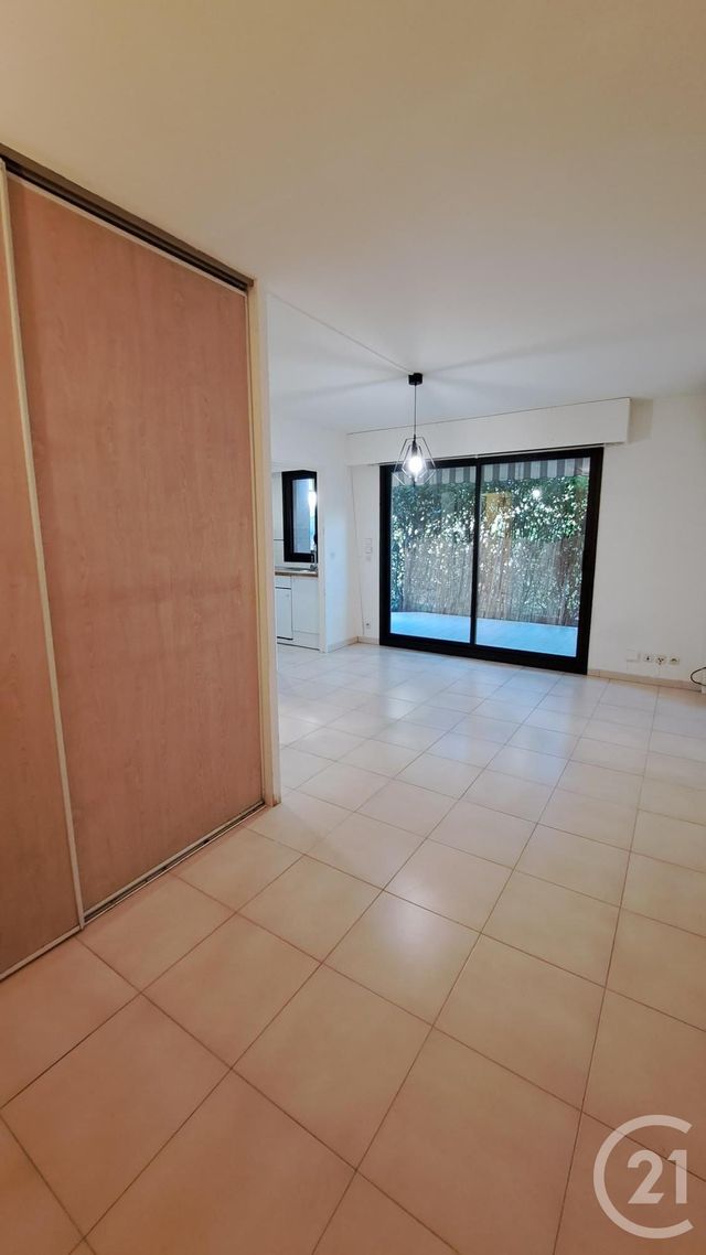 Appartement Studio à louer - 1 pièce - 29,20 m2 - Antibes - 06 - PROVENCE-ALPES-COTE-D-AZUR