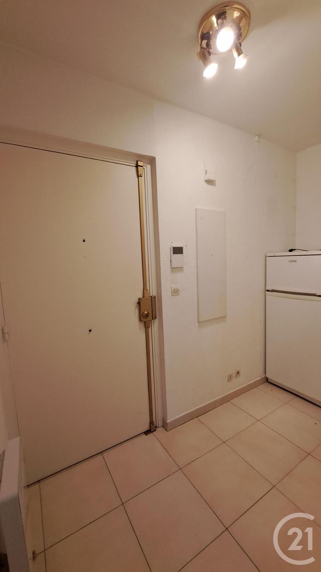 Appartement Studio à louer - 1 pièce - 29,20 m2 - Antibes - 06 - PROVENCE-ALPES-COTE-D-AZUR