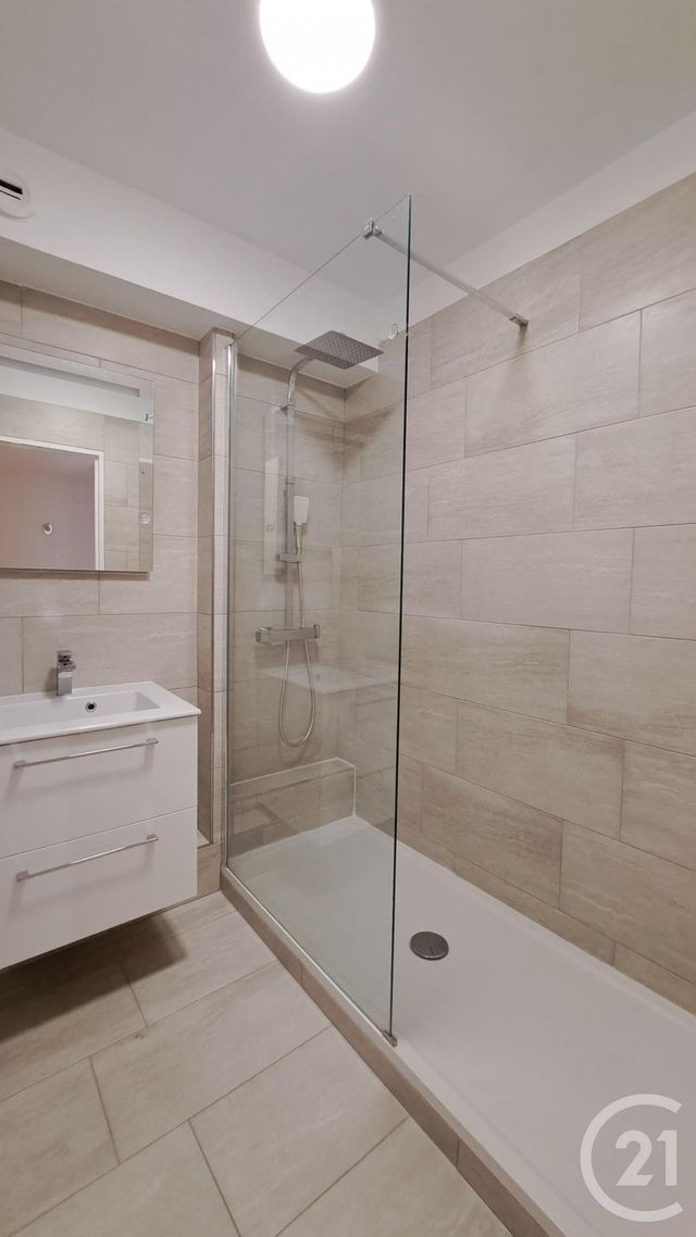 Appartement Studio à louer - 1 pièce - 29,20 m2 - Antibes - 06 - PROVENCE-ALPES-COTE-D-AZUR