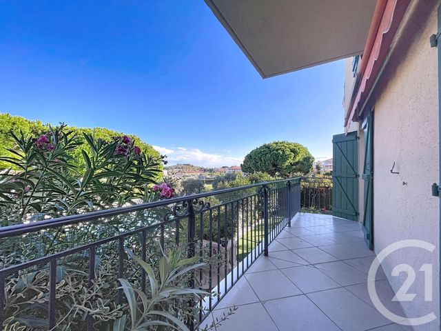 Afficher la photo en grand Appartement F3 à vendre - 3 pièces - 81 m2 - Antibes - 06 - PROVENCE-ALPES-COTE-D-AZUR