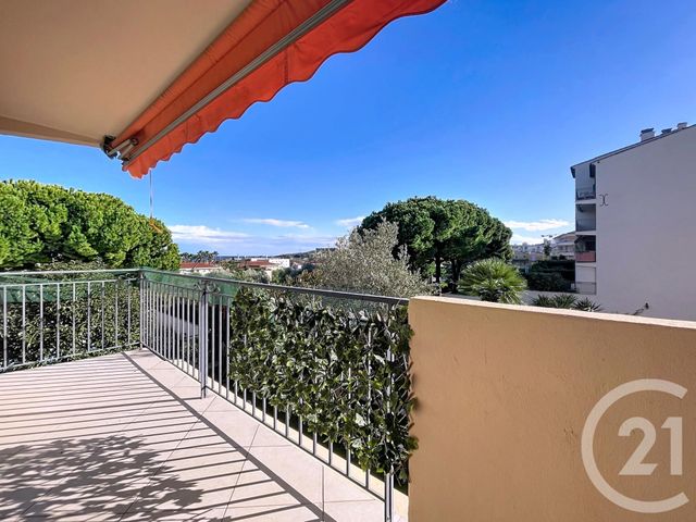 Afficher la photo en grand Appartement F3 à vendre - 3 pièces - 81 m2 - Antibes - 06 - PROVENCE-ALPES-COTE-D-AZUR