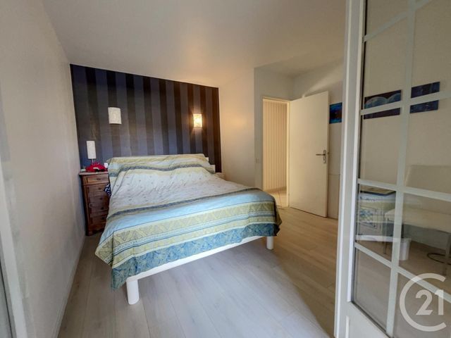 Afficher la photo en grand Appartement F3 à vendre - 3 pièces - 81 m2 - Antibes - 06 - PROVENCE-ALPES-COTE-D-AZUR