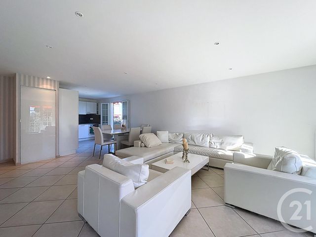 Afficher la photo en grand Appartement F3 à vendre - 3 pièces - 81 m2 - Antibes - 06 - PROVENCE-ALPES-COTE-D-AZUR