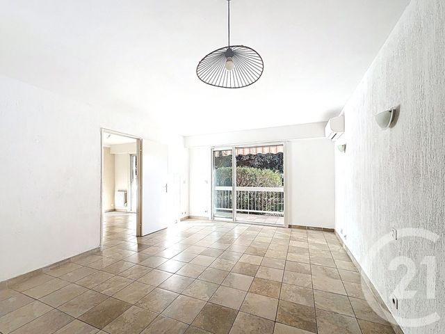 Appartement à vendre - 3 pièces - 58,78 m2 - Le Golfe Juan - 06 - PROVENCE-ALPES-COTE-D-AZUR