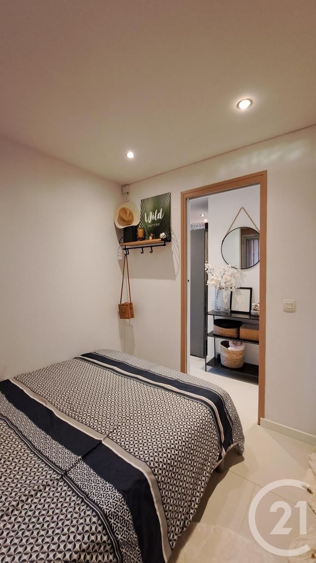 Appartement T2 à louer - 2 pièces - 29,35 m2 - Antibes - 06 - PROVENCE-ALPES-COTE-D-AZUR