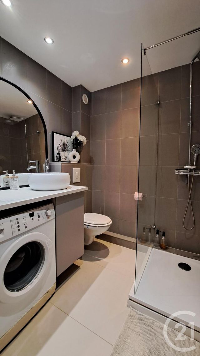 Appartement T2 à louer - 2 pièces - 29,35 m2 - Antibes - 06 - PROVENCE-ALPES-COTE-D-AZUR