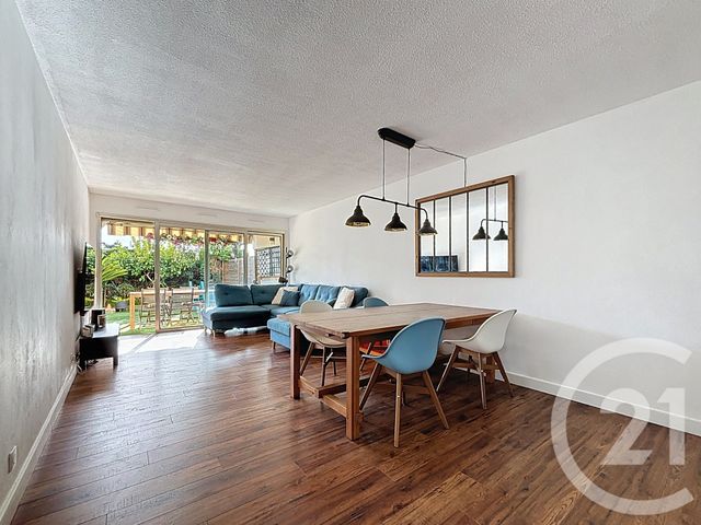 Appartement F3 à vendre - 3 pièces - 85,56 m2 - Antibes - 06 - PROVENCE-ALPES-COTE-D-AZUR