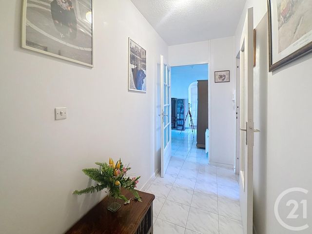 Appartement T3 &agrave; vendre - 3 pi&egrave;ces - 65,25 m2 - Antibes - 06 - PROVENCE-ALPES-COTE-D-AZUR