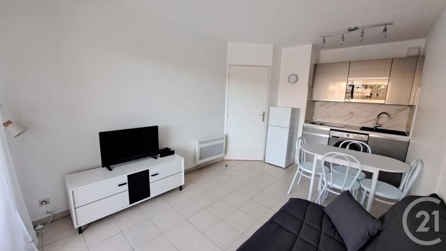 Appartement T2 &agrave; louer - 2 pi&egrave;ces - 29,23 m2 - Juan Les Pins - 06 - PROVENCE-ALPES-COTE-D-AZUR