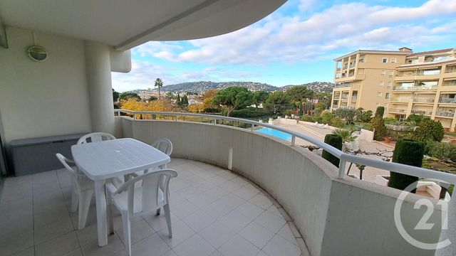 Appartement T2 &agrave; louer - 2 pi&egrave;ces - 29,23 m2 - Juan Les Pins - 06 - PROVENCE-ALPES-COTE-D-AZUR