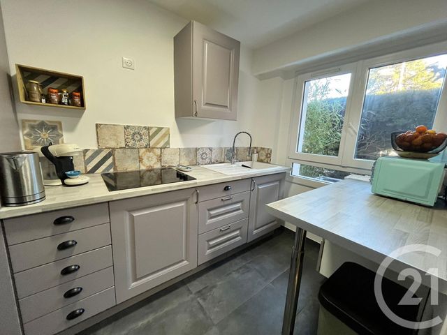 Appartement F1 à louer - 1 pièce - 41 m2 - Antibes - 06 - PROVENCE-ALPES-COTE-D-AZUR