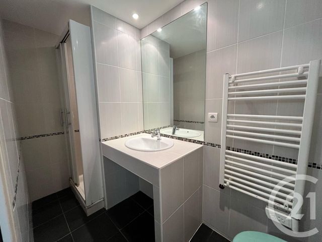 Appartement Studio à louer - 1 pièce - 31,81 m2 - Antibes - 06 - PROVENCE-ALPES-COTE-D-AZUR