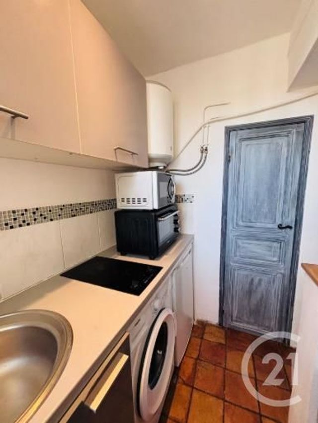 Appartement F1 à louer - 1 pièce - 22,15 m2 - Juan Les Pins - 06 - PROVENCE-ALPES-COTE-D-AZUR
