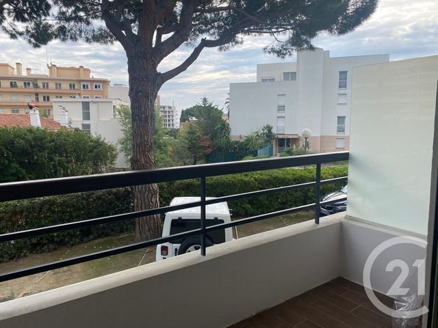 Appartement T2 à louer - 2 pièces - 34,32 m2 - Le Golfe Juan - 06 - PROVENCE-ALPES-COTE-D-AZUR
