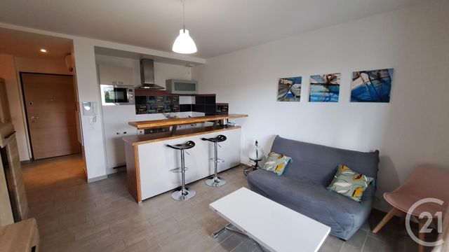 Appartement T2 à louer - 2 pièces - 34,32 m2 - Le Golfe Juan - 06 - PROVENCE-ALPES-COTE-D-AZUR