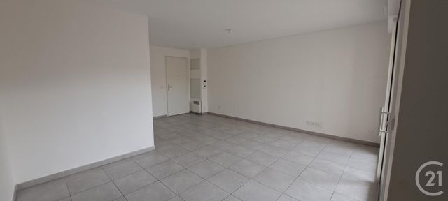 Appartement T2 &agrave; louer - 2 pi&egrave;ces - 46,94 m2 - Vallauris - 06 - PROVENCE-ALPES-COTE-D-AZUR