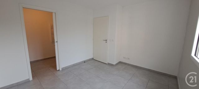 Appartement T2 &agrave; louer - 2 pi&egrave;ces - 46,94 m2 - Vallauris - 06 - PROVENCE-ALPES-COTE-D-AZUR