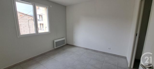 Appartement T2 &agrave; louer - 2 pi&egrave;ces - 46,94 m2 - Vallauris - 06 - PROVENCE-ALPES-COTE-D-AZUR