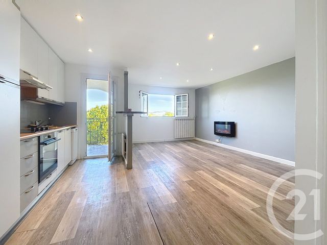 Appartement Duplex &agrave; vendre - 2 pi&egrave;ces - 52,22 m2 - Antibes - 06 - PROVENCE-ALPES-COTE-D-AZUR