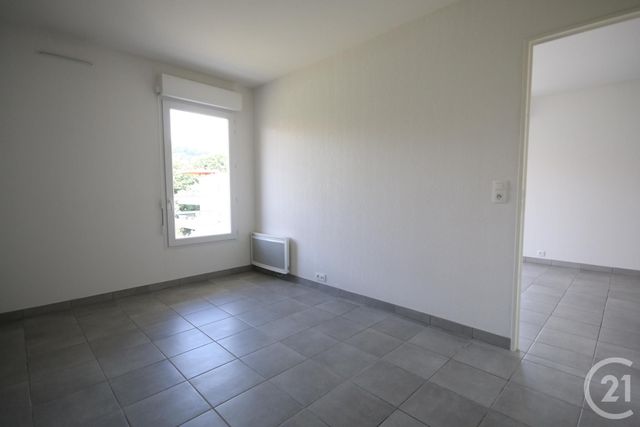 Appartement T2 &agrave; louer - 2 pi&egrave;ces - 42,51 m2 - Vallauris - 06 - PROVENCE-ALPES-COTE-D-AZUR