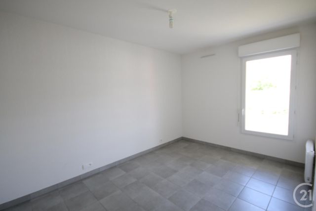 Appartement T2 &agrave; louer - 2 pi&egrave;ces - 42,51 m2 - Vallauris - 06 - PROVENCE-ALPES-COTE-D-AZUR