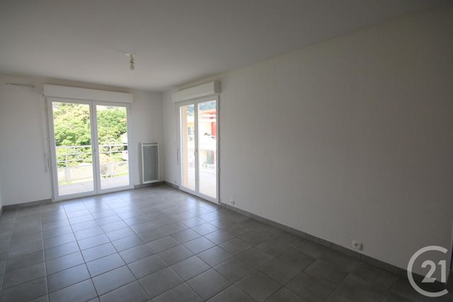 Appartement T2 &agrave; louer - 2 pi&egrave;ces - 42,51 m2 - Vallauris - 06 - PROVENCE-ALPES-COTE-D-AZUR