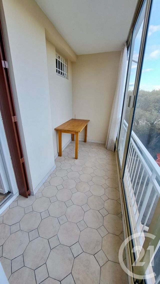 Appartement T3 &agrave; louer - 3 pi&egrave;ces - 53,68 m2 - Juan Les Pins - 06 - PROVENCE-ALPES-COTE-D-AZUR