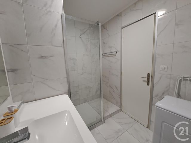 Appartement T3 &agrave; louer - 3 pi&egrave;ces - 61,19 m2 - Juan Les Pins - 06 - PROVENCE-ALPES-COTE-D-AZUR