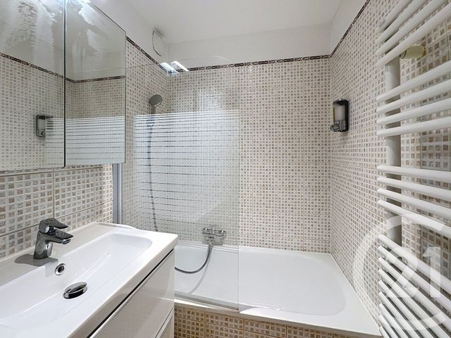 Appartement F2 &agrave; vendre - 2 pi&egrave;ces - 30 m2 - Antibes - 06 - PROVENCE-ALPES-COTE-D-AZUR