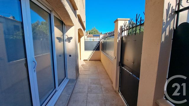 Appartement T3 &agrave; louer - 3 pi&egrave;ces - 63,32 m2 - Mandelieu La Napoule - 06 - PROVENCE-ALPES-COTE-D-AZUR