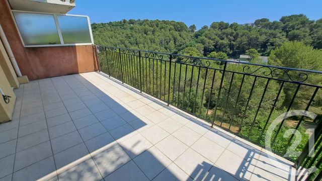 Appartement T3 à louer MOUGINS